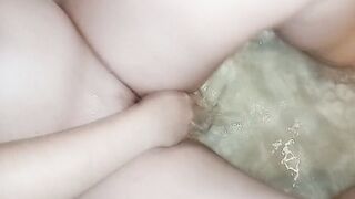 Pregnant Beauty shaves her snatch into the toilet. Part two