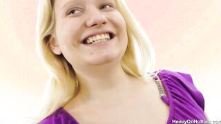 Insatiable Pregnant Blonde Gets Snatch Filled