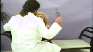 Langeweile im Buero Uschi legt Hand an