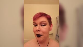 RavenGayle69 Lusty at home plays inside chair