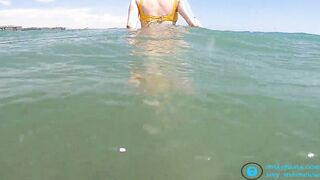 cougar with Huge Titties Masturbates inside the Sea