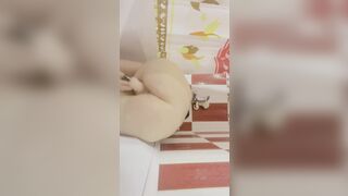 Toy screwed