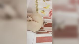 Toy screwed