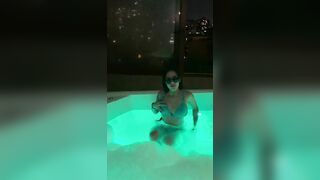 I got very naughty into the jacuzzi