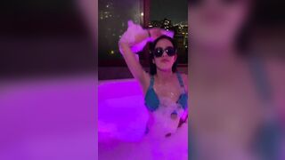 I got very naughty into the jacuzzi