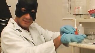 Dr. Mask fickt Santas Schlampe im Krankenhaus