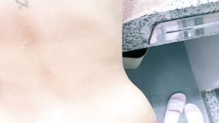 SPYING ON MY BUTT COUSIN INSIDE THE SHOWER AFTER THE BEACH AND FUCKING ROUGH INSIDE THE HOTEL ROOM WHEN OUR FAMILY LEAVES US ALONE (I find she loves anal sex)